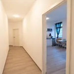 شقة Modernes Mit Kueche, Wlan & Gemeinschaftsbad