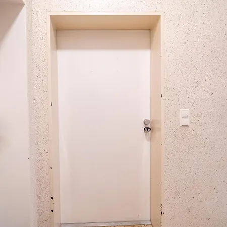 Apartamento Modernes Mit Küche, Wlan&gemeinschaftsbad